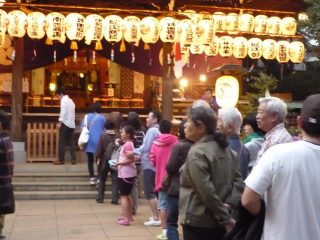 渚晴彦：太子堂八幡神社・奉納演芸にて